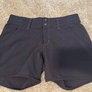 Kuhl Black Cargo Shorts Size 2 Like New